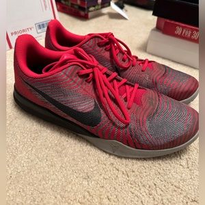 Nike KB II
